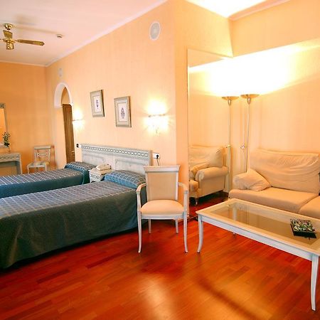 Hotel Colon Spa เบคาร์ ห้อง รูปภาพ
